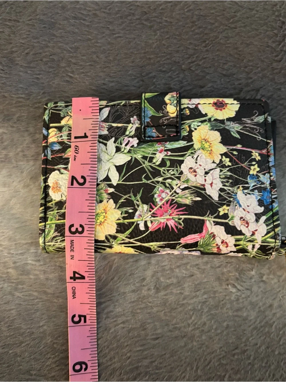 Betsey Johnson Black Floral Card Case Wallet Keychain Bag Charm Gold